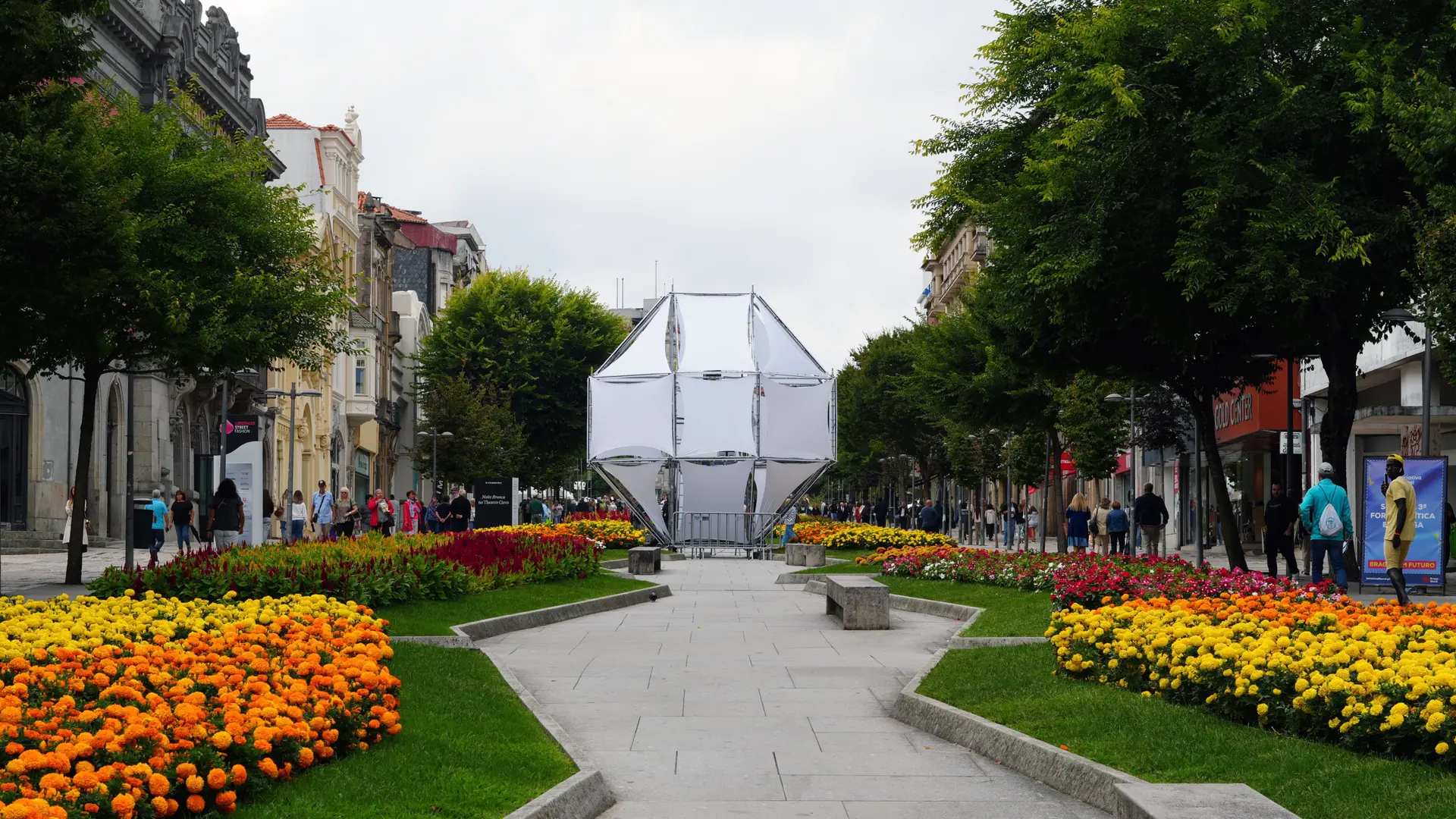 Flower beds and a paved urban park in the city of Braga