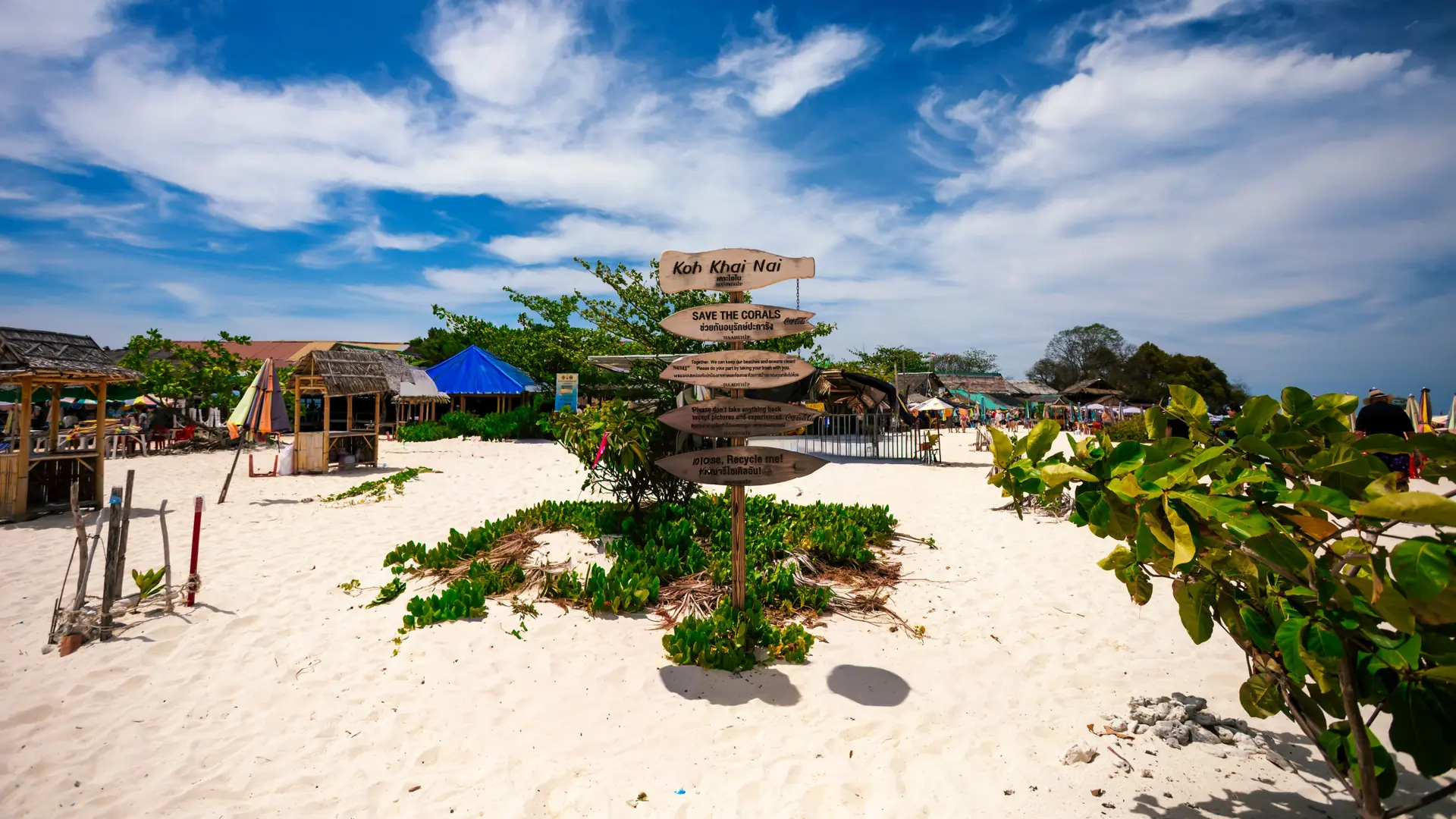Bright sand and turquoise water at Koh Khai Nai in the Phuket archipelago