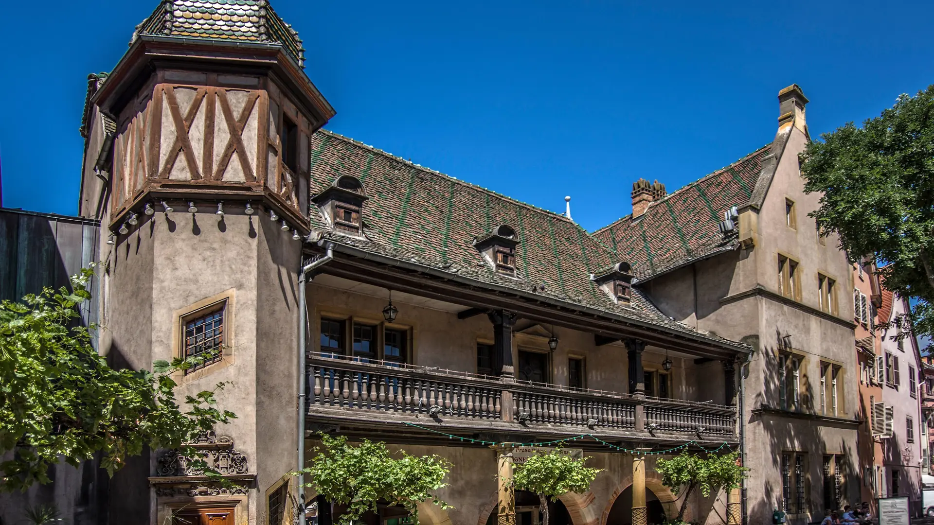 The Koïfhus customs house and tiled roof in Colmar