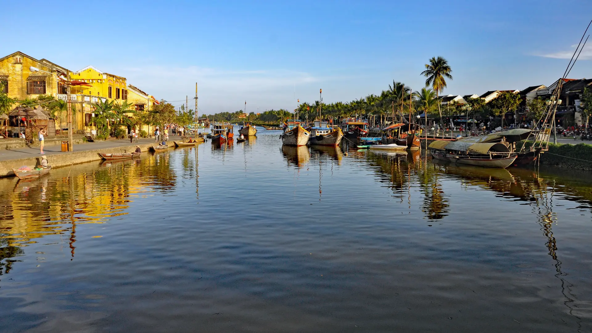 Hoi An heritage riverside beside Thu Bon boats