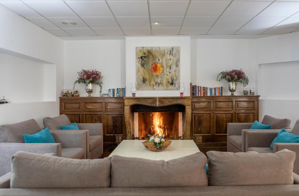 Mediterranean Palace - 6